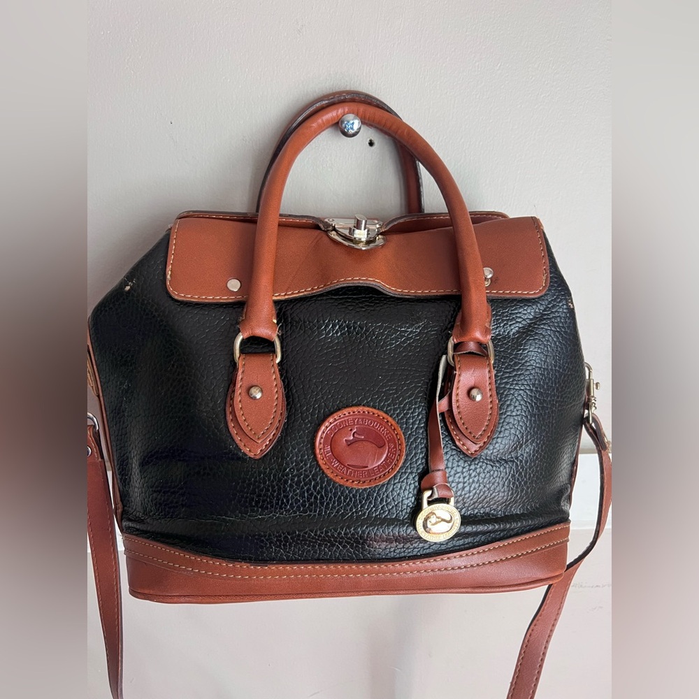 Vintage Dooney & Bourke Gladstone Satchel R90 Black Tan AWL Doctor Bag USA Made - Picture 2 of 5